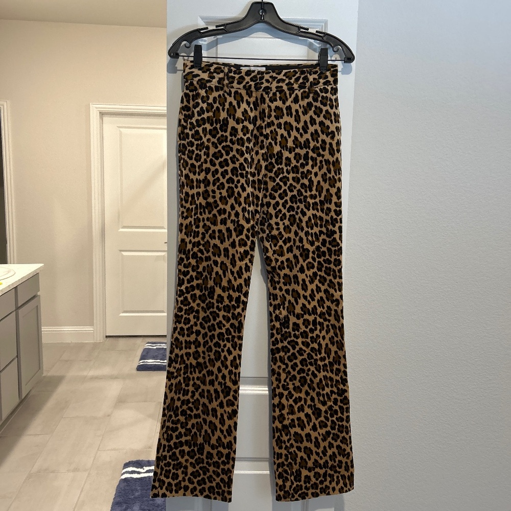Frame leopard print